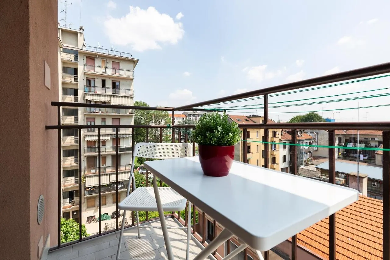 Gonin San Cristoforo Apartment Milan Italy