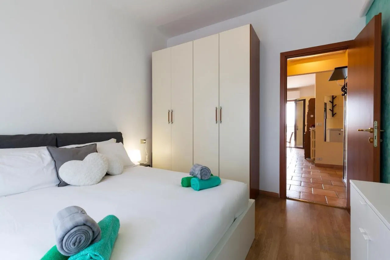 Gonin San Cristoforo Apartment Milan