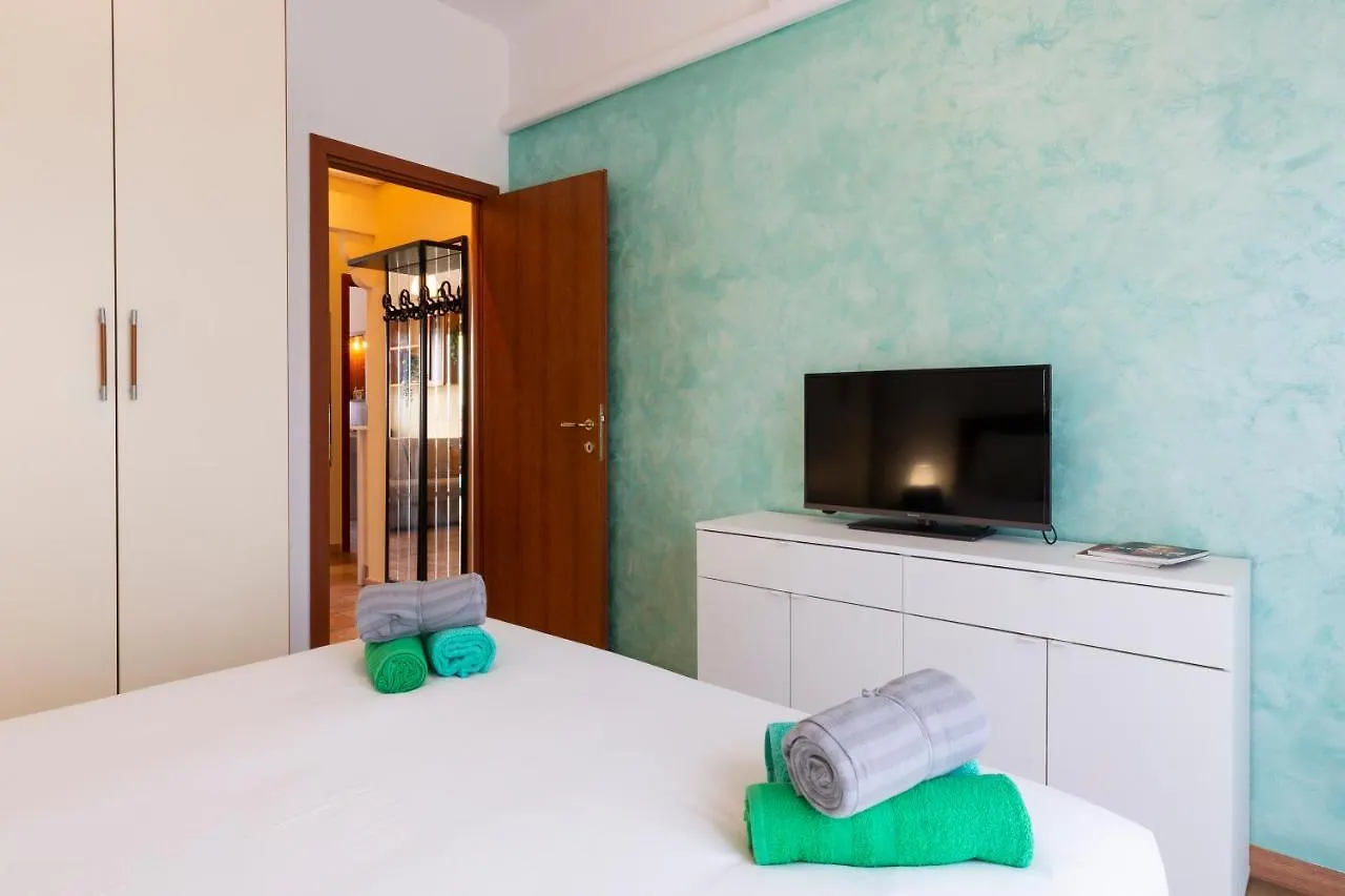 Gonin San Cristoforo Apartment Milan