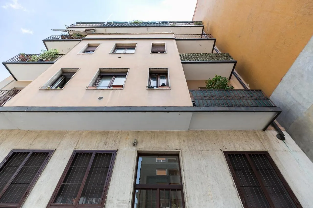 Gonin San Cristoforo Apartment Milan Italy